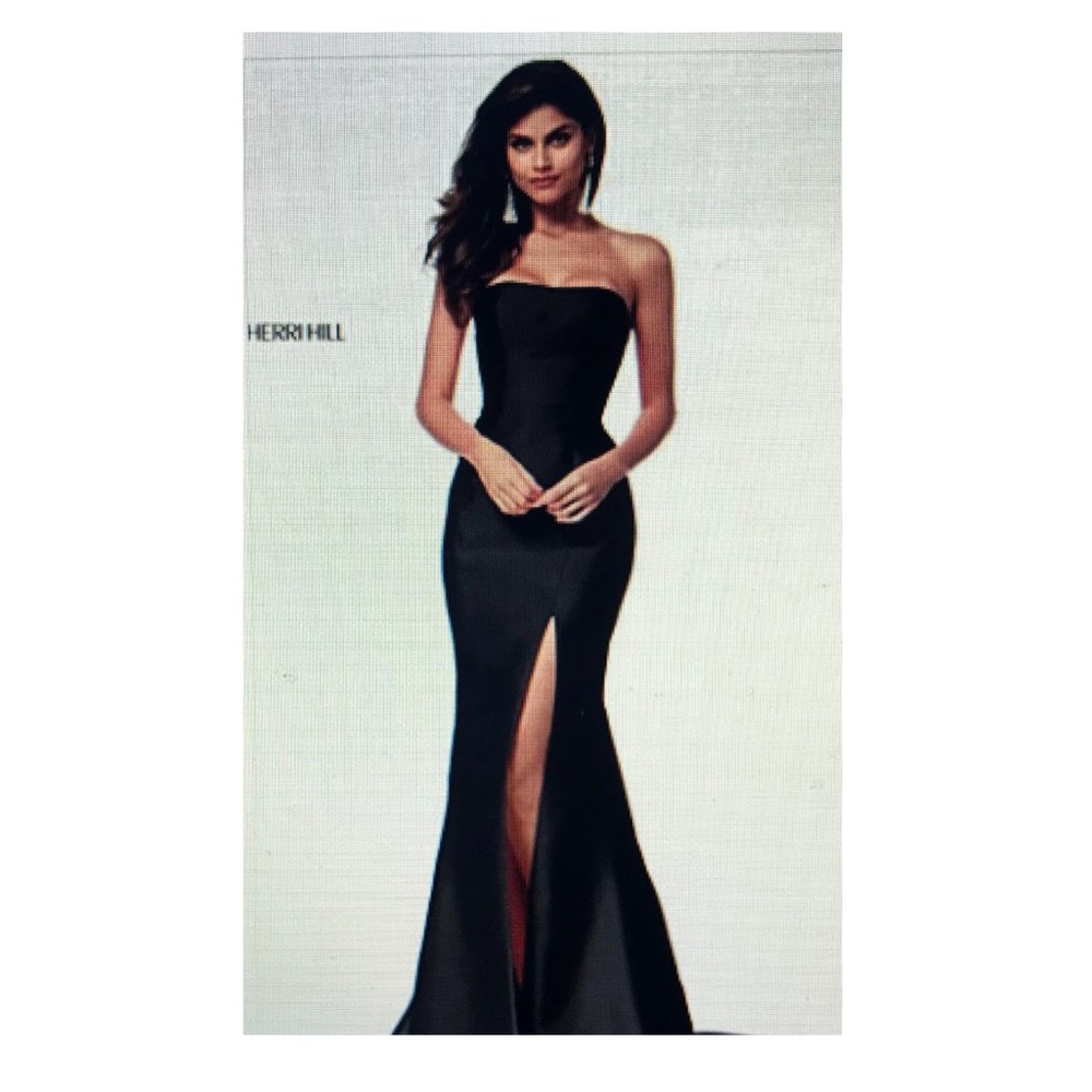 Black gown (worn once)